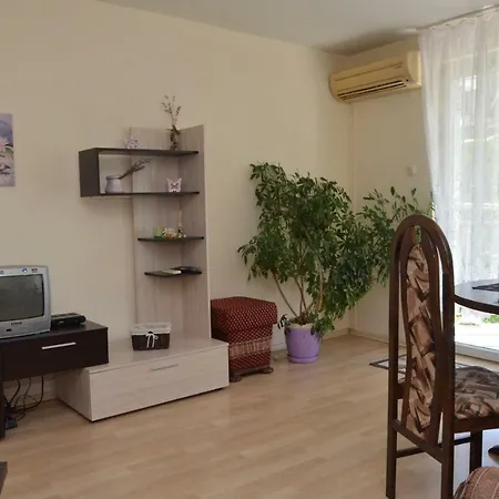 Apartment Breeze *